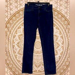 “DKNY” LADIES DARK WASH “SOHO” STRAIGHT JEANS, SIZE 4P